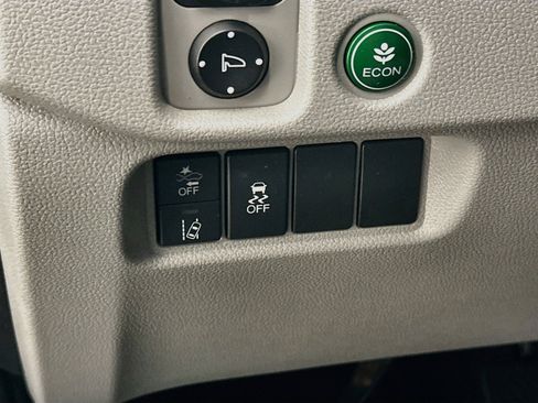 Used 2019 Honda Pilot LX image 17