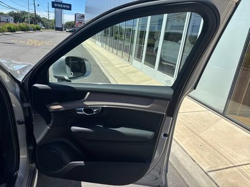 Certified 2025 Volvo XC90 B6 Plus AWD/4WD image 14