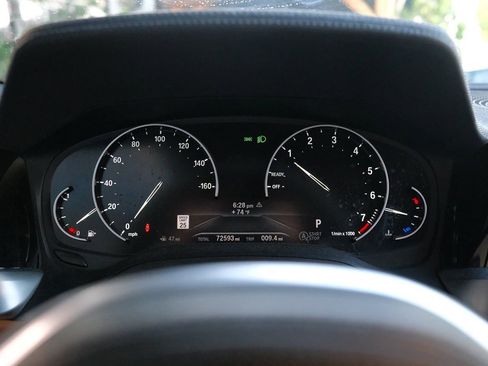 Used 2020 BMW 330i Sedan w/ M Sport Package image 12