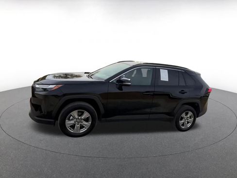 Used 2025 Toyota RAV4 XLE image 8