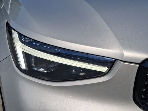 Certified 2023 Volvo XC40 B5 Ultimate w/ Protection Package Premier AWD/4WD image 10