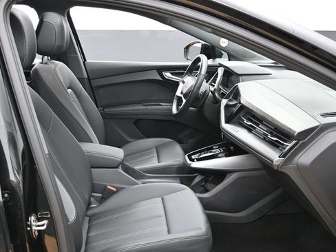 Used 2024 Audi Q4 e-tron Premium Plus w/ Premium Plus image 35