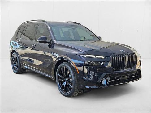 Used 2026 BMW X7 xDrive40i w/ M Sport Package image 6