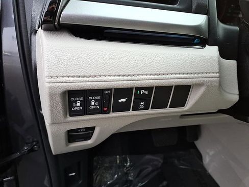 Used 2026 Honda Odyssey Touring image 14