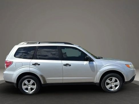 Used 2011 Subaru Forester 2.5X w/ Popular Equipment Group 1B image 6