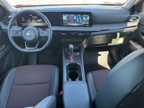 New 2026 Nissan Kicks SR w/ Cold Weather Package image 17