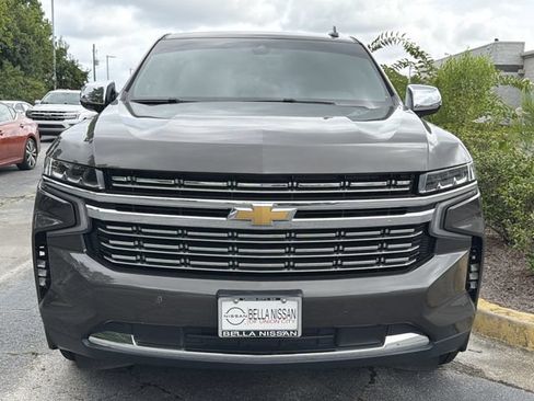 Used 2021 Chevrolet Suburban Premier RWD image 2