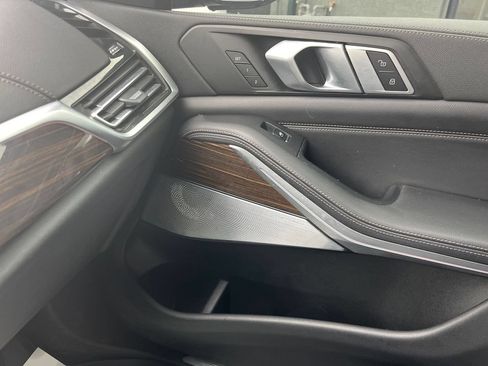 Used 2019 BMW X5 xDrive40i w/ Executive Package AWD/4WD image 21