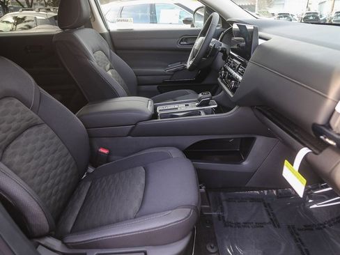 New 2026 Nissan Pathfinder SV FWD image 18