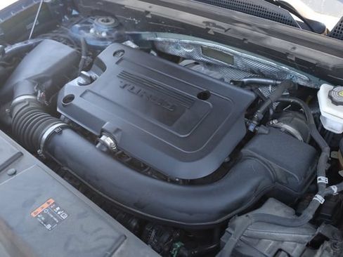 Used 2023 Buick Envision Essence FWD image 11