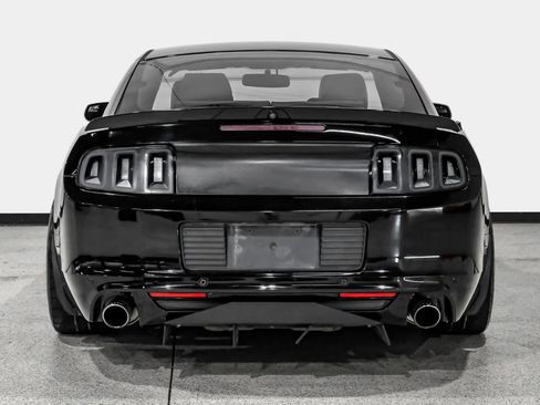 Used 2013 Ford Mustang GT Premium w/ Electronics Pkg RWD image 7