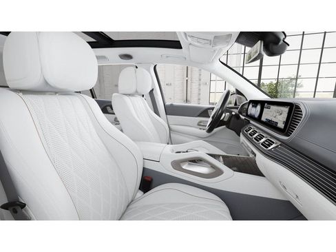 New 2026 Mercedes-Benz Maybach GLS 600 4MATIC image 4