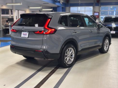 Used 2024 Honda CR-V EX image 4