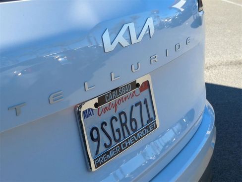 Certified 2025 Kia Telluride EX w/ EX Captain's Chair Package image 32