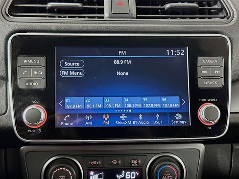 Used 2024 Nissan Leaf S image 21