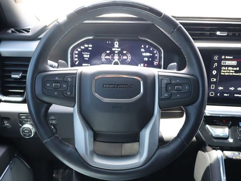 Used 2023 GMC Sierra 1500 Denali w/ Technology Package AWD/4WD image 14