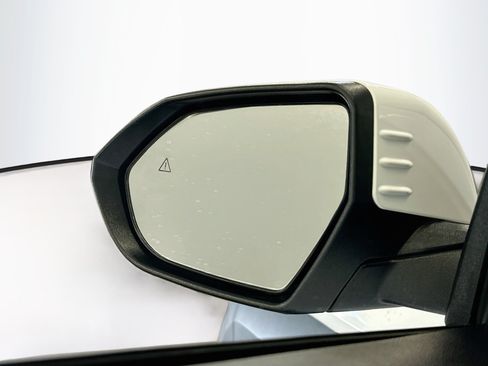 Used 2025 Hyundai Kona SEL AWD/4WD image 16