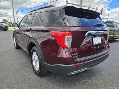 Used 2022 Ford Explorer XLT w/ Equipment Group 202A AWD/4WD image 7