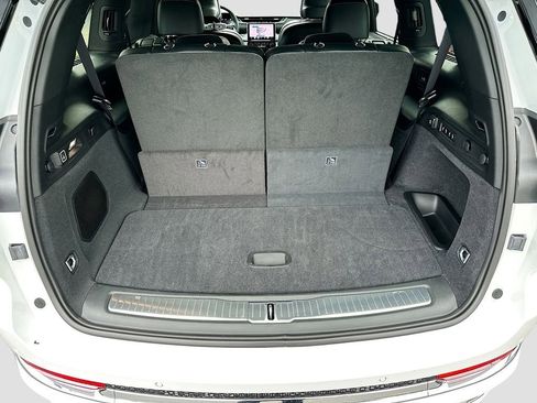 New 2025 Jeep Grand Cherokee L Overland w/ Advanced Protech Group III image 29