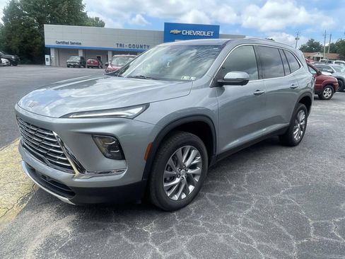 Used 2026 Buick Enclave Preferred AWD/4WD image 7
