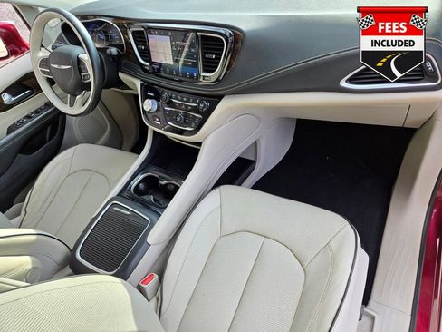 Used 2021 Chrysler Pacifica Limited w/ Premium & Safety Sphere Group AWD/4WD image 22