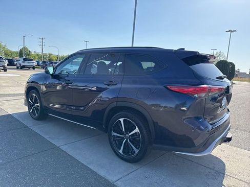 Used 2022 Toyota Highlander XSE image 8