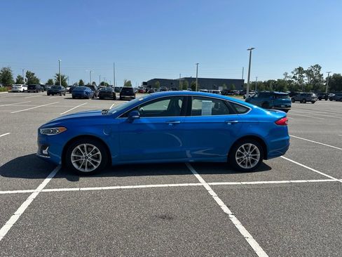 Used 2019 Ford Fusion Energi Titanium FWD image 12