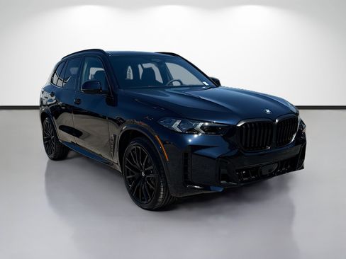 New 2026 BMW X5 xDrive40i w/ M Sport Package AWD/4WD image 1