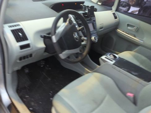 Used 2013 Toyota Prius V Three image 7