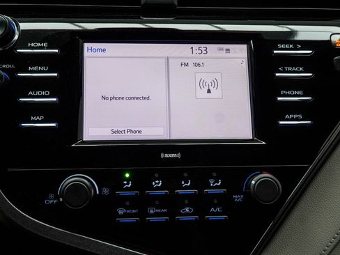 Used 2020 Toyota Camry LE FWD image 21