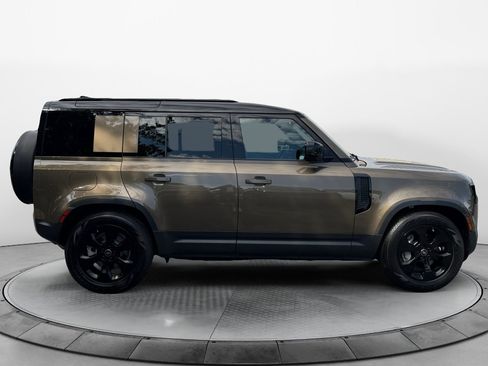 Used 2025 Land Rover Defender 110 S AWD/4WD image 8