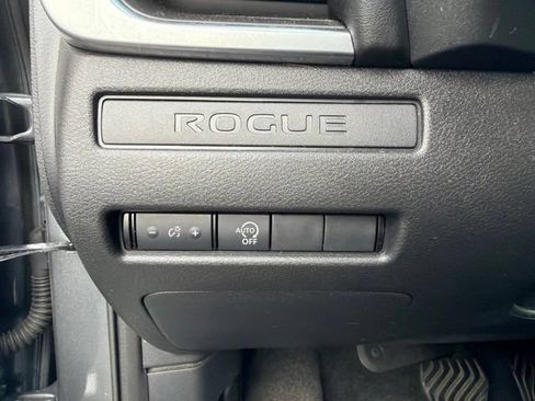 Used 2023 Nissan Rogue S AWD/4WD image 20