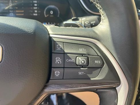 Used 2021 Jeep Grand Cherokee L Limited AWD/4WD image 16