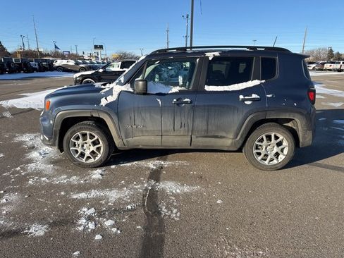 Used 2022 Jeep Renegade Latitude w/ Convenience Group image 5
