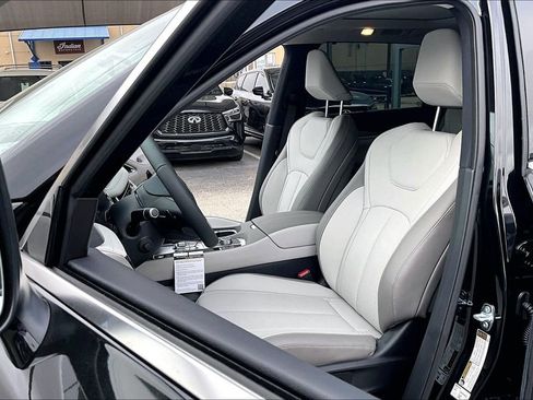 New 2026 INFINITI QX60 Luxe image 12