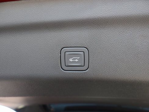 New 2026 Chevrolet Suburban RST image 28