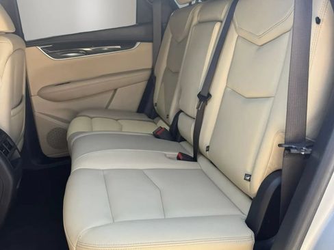 Used 2018 Cadillac XT5 FWD image 9