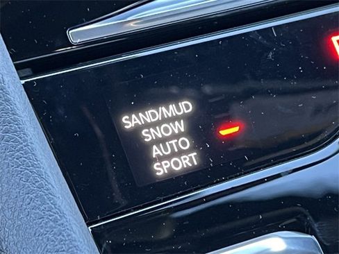 New 2025 Jeep Grand Cherokee Limited w/ Black Appearance Package image 31