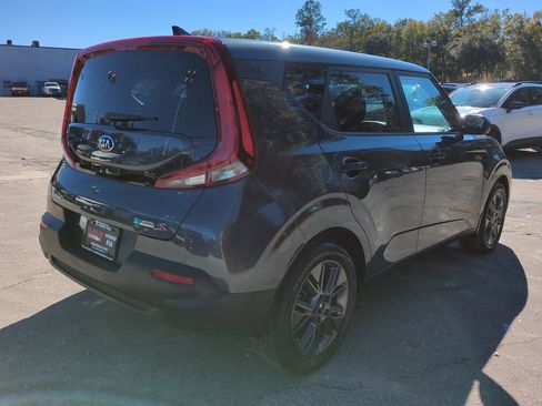 Certified 2021 Kia Soul S image 5