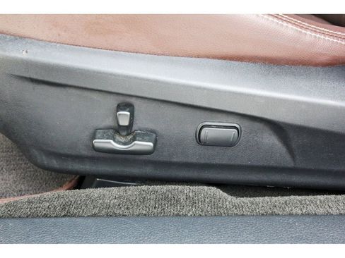 Used 2013 Subaru Outback 3.6R Limited w/ Special Appearance Pkg image 34