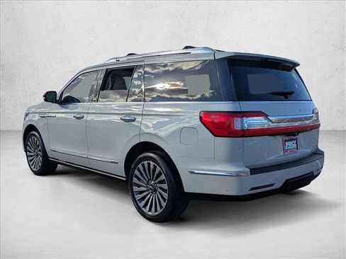Used 2019 Lincoln Navigator Reserve image 7