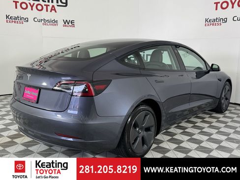 Used 2023 Tesla Model 3 Standard Range image 4