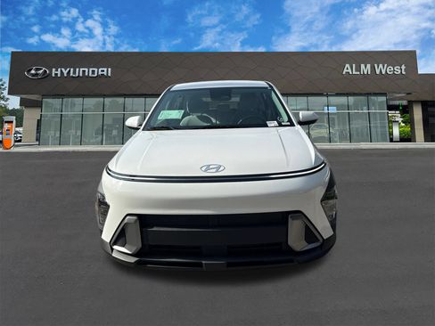 Used 2026 Hyundai Kona SE FWD image 2
