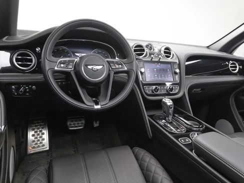 Used 2017 Bentley Bentayga AWD/4WD image 6