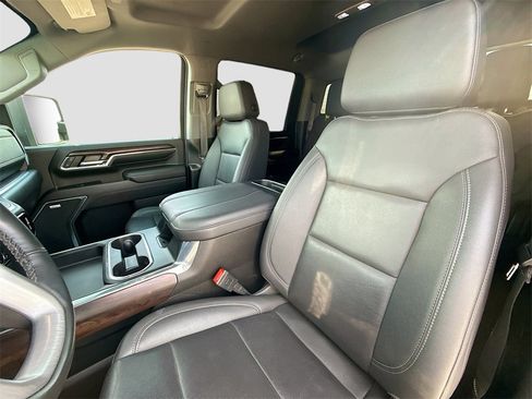 Used 2024 GMC Sierra 2500 SLT w/ SLT Premium Package image 21