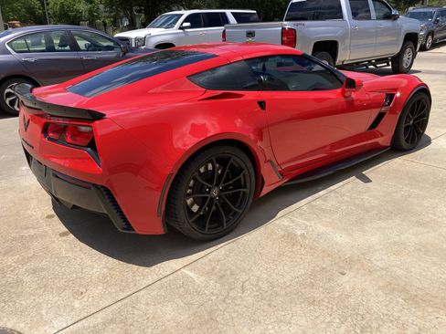 Used 2019 Chevrolet Corvette Grand Sport RWD image 2
