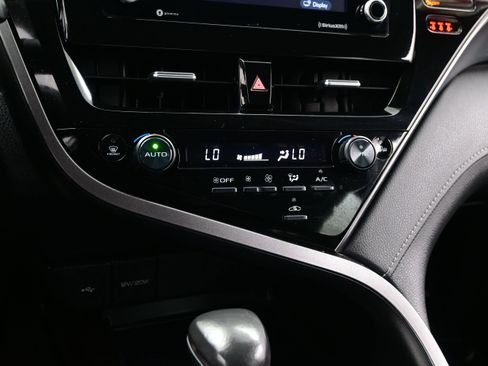 Used 2024 Toyota Camry SE FWD image 20