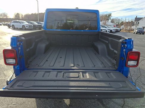 New 2026 Jeep Gladiator Sport image 20