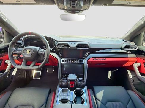 Used 2024 Lamborghini Urus S image 18
