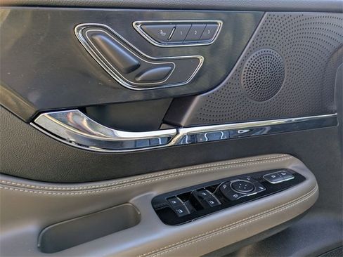 Used 2024 Lincoln Corsair AWD image 21